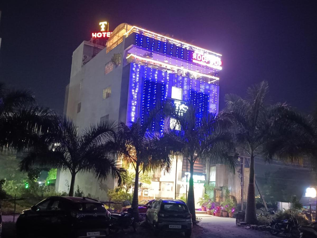 The Tripti Hotel & Banquets Indore Exterior foto