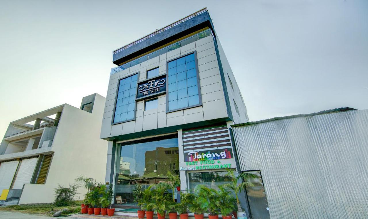 The Tripti Hotel & Banquets Indore Exterior foto